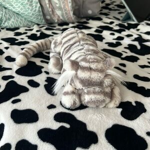 Snow Leopard Jelly Cat SMOKE FREE HOME